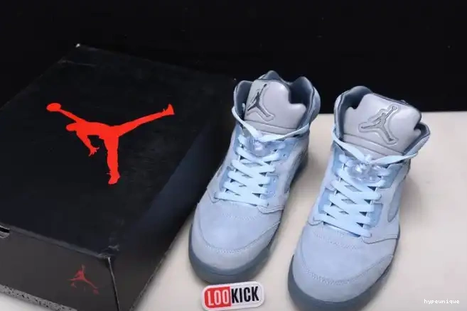 HYPE Jordan Retro Bluebird Air (W) DD9336-400 5 0424